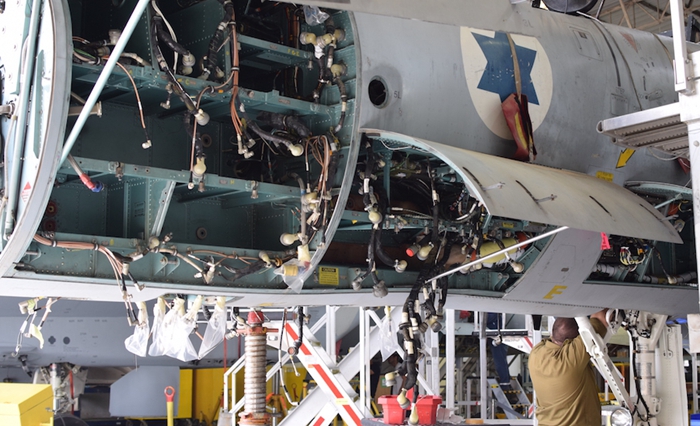 近距离观看以色列空军的F-15 近距离观看以色列空军的F-15