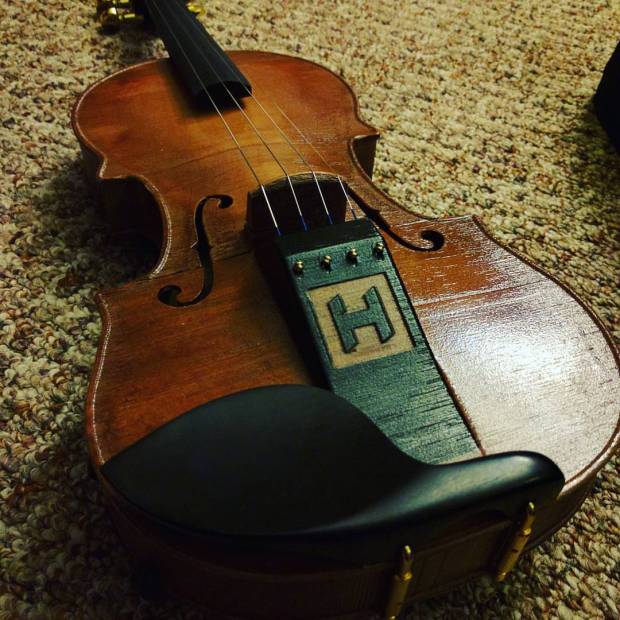 眼见为实 比原版还逼真的3D打印木质小提琴-e键打印|3D打印服务 一键搞定
3D打印小提琴,3D打印木质材料,3d打印打印服务,3d打印3d,3d打印模型,成都3d打印店,成都3d打印公司,成都3d打印服务,成都3d打印机