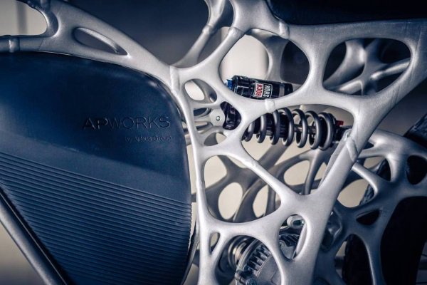 专治各种不服 价值36万人民币的首辆3D打印摩托面世 3D打印摩托车,3d打印技术,3d打印模型,3d打印材料,3d打印是什么,3d打印笔