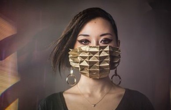 J-CAD公司融合3D打印技术与VR虚拟现实打造实用口罩