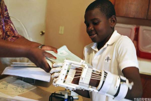 简述现阶段医用3D打印设备和打印材料的相关进展_e键3D打印服务