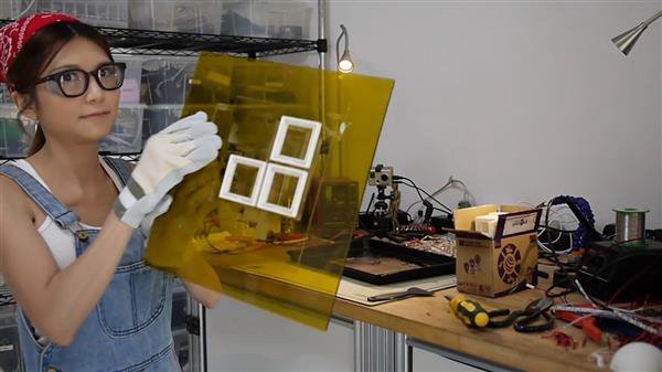 性感与高科技的结合 美女创客SexyCyborg又造3D打印LED镜面块裙子 性感与高科技的结合 美女创客SexyCyborg又造3D打印LED镜面块裙子