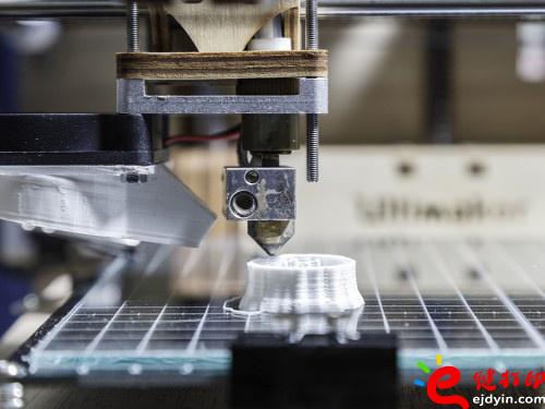 100美元超高性价比3d打印机_用手机光源驱动的树脂3D打印机 100美元超高性价比3d打印机_用手机光源驱动的树脂3D打印机