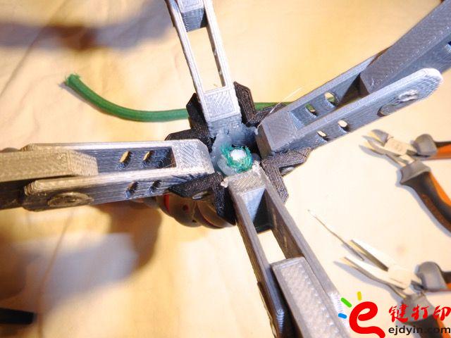 黑客帝国道具,黑客 游戏道具,3d打印道具,道具加工制作,道具模型,3D打印道具手板,道具betway88官网手机,道具betway88官网手机制作 <<黑客帝国>>电影道具展示