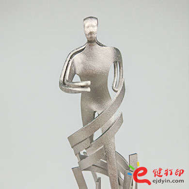 “七彩云南·秘境百马”奖杯